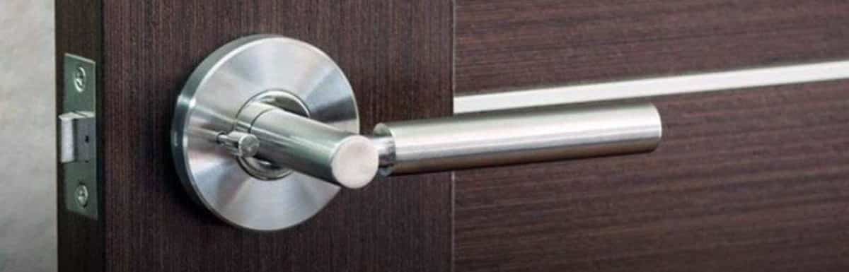 How To Fix A Loose Doorknob Or Door Handle ?