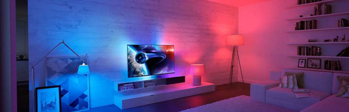Halloween mout Wat is er mis Philips Hue Vs. Lux : Which One Is Best?