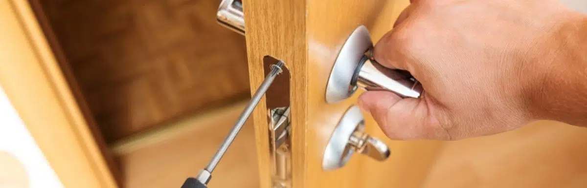 How To Fix A Door Lock That Is Jammed?
