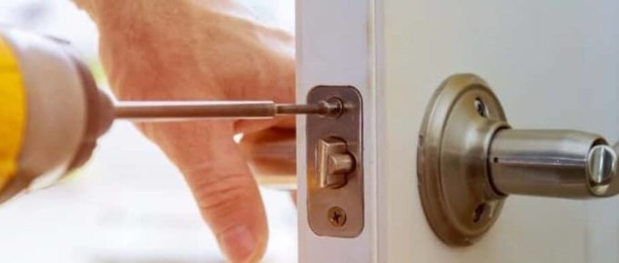 How To Install A Door Handle Set