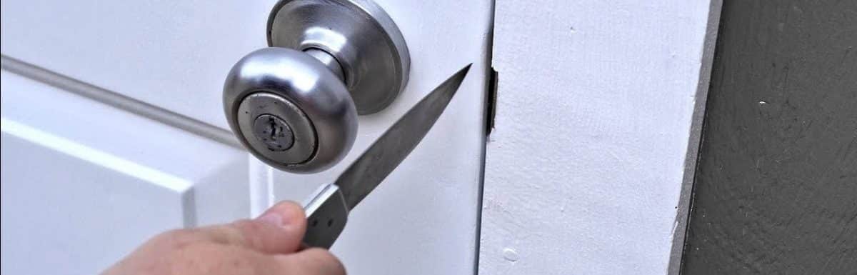 How To Pick A Bedroom Door Lock?