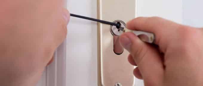 How To Unlock A Deadbolt Door Without A Key?
