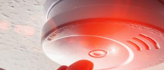 What Causes Smoke Alarms To Beeping,Chirping Intermittently & Consistently