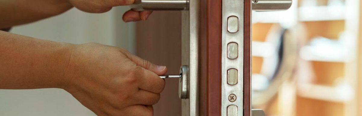 The Best Locks for Apartment Door & Rentals